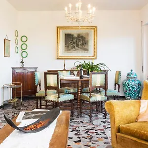 https://la-duchessa-the-duchess.it-tuscanyhotel.com